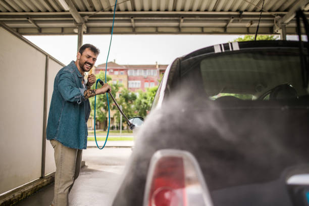 Best Garage Pressure Washing  in Lake Stickney, WA